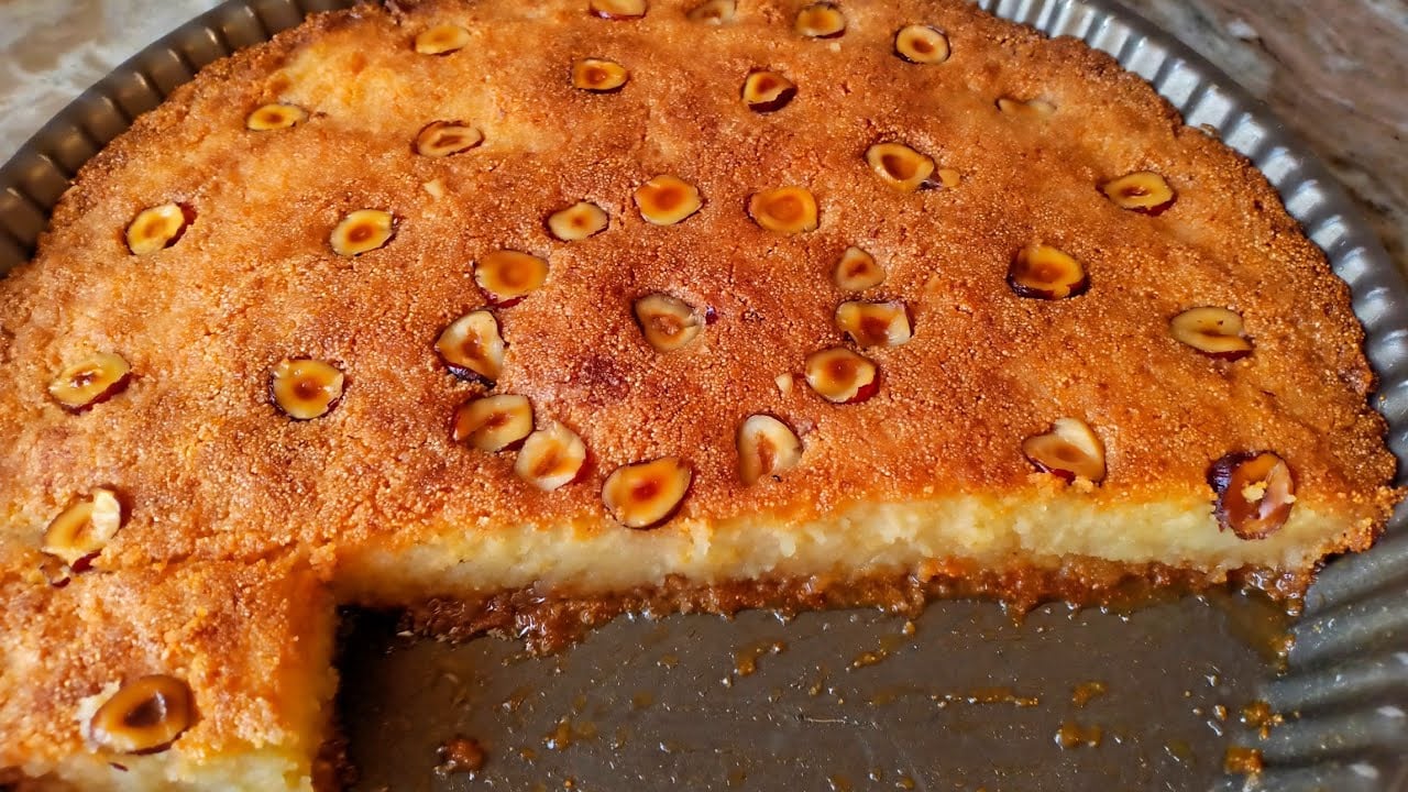 وصفة تحضير بسبوسة رمضان بأسهل طريقة وألذ طعم