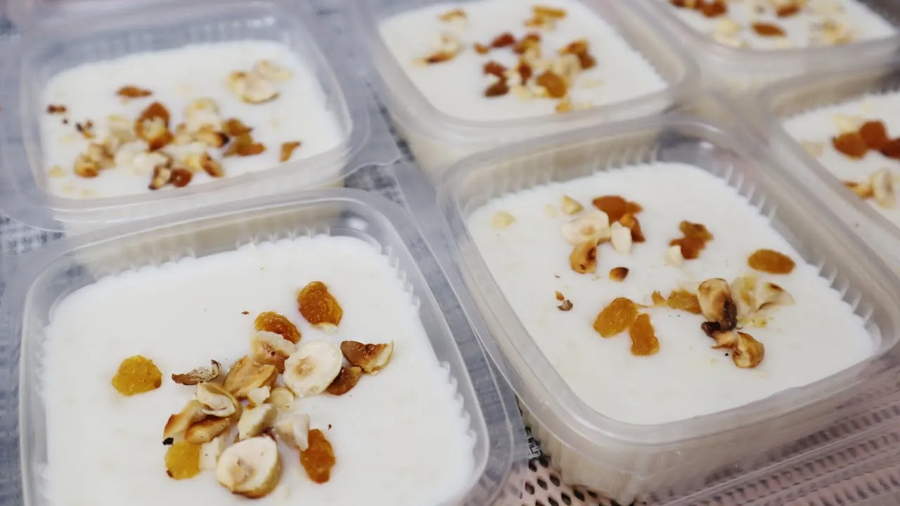 طريقة عمل الأرز باللبن زي المحلات.. كريمي ولذيذ وبمكونات بسيطة من مطبخك