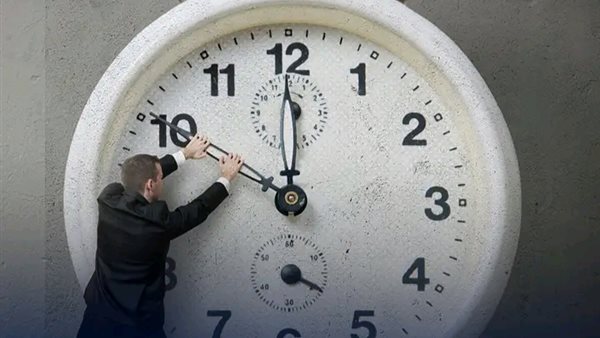 تغيير التوقيت الشتوي.. تأخير الساعة 60 دقيقة الأن