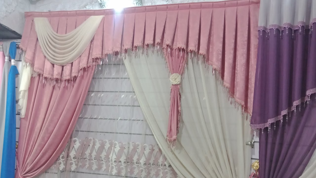 أقوى وصفة لتنظيف الستائر على الناشف وهي معلقة بكل سهولة