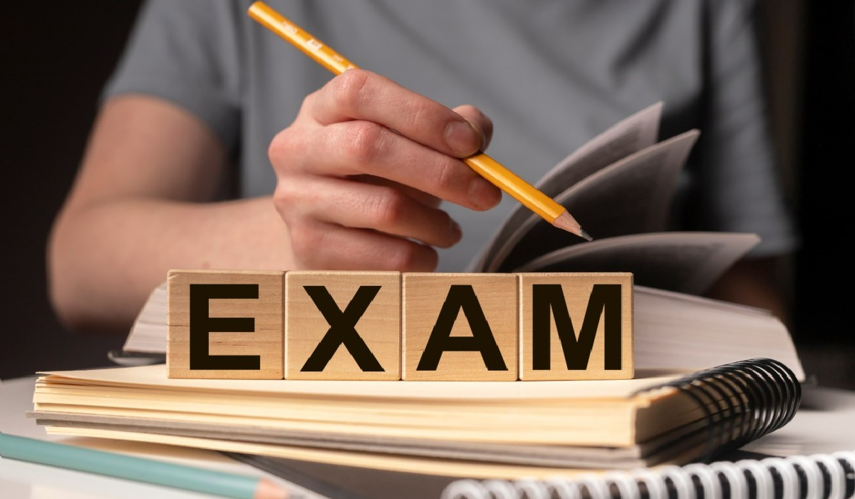 يبدأ رسميا بهذا التوقيت.. موعد امتحانات الثانوية العامة 2025 لكافة الشعب المعلن من وزارة التربية والتعليم