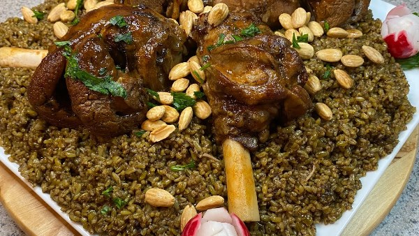 جربي فتة الفريك بالموزة على أصولها.. وصفة مصرية بتتبيلة مميزة وطعم خطير هيناسب عزومتك في أي وقت