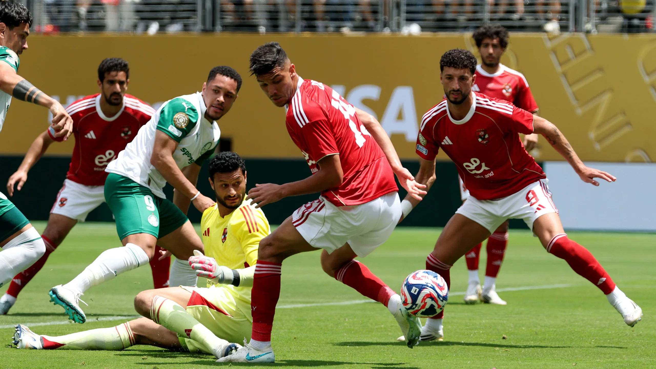 القنوات الناقلة لمباراة الأهلي وبورتو في كأس العالم للأندية 2025 والموعد والتشكيل