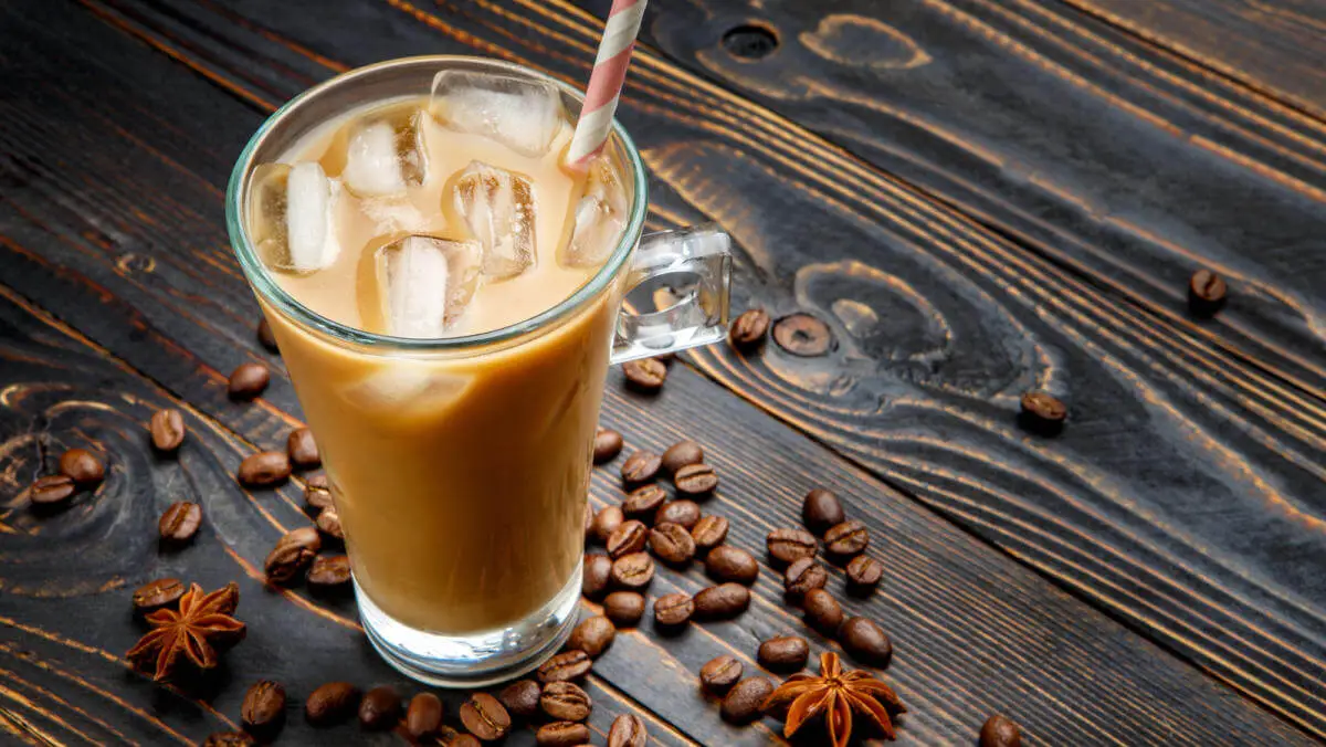 الراعي الرسمي للصيف.. طريقة تحضير الأيس كوفي في المنزل