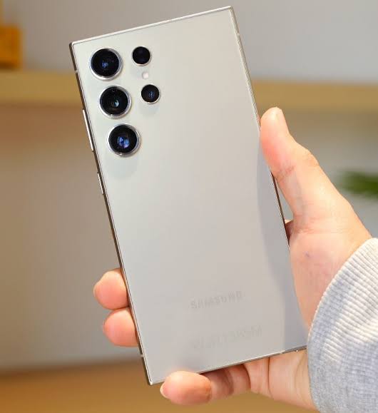 اكتشف الآن.. سعر ومواصفات Samsung Galaxy S24 Ultra كاملة لعام 2025!