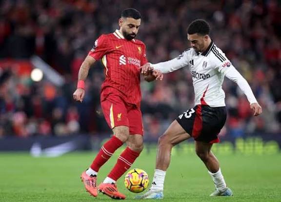 مواجهة نارية تنتظر الريدز.. موعد مباراة ليفربول وفولهام والقنوات الناقلة